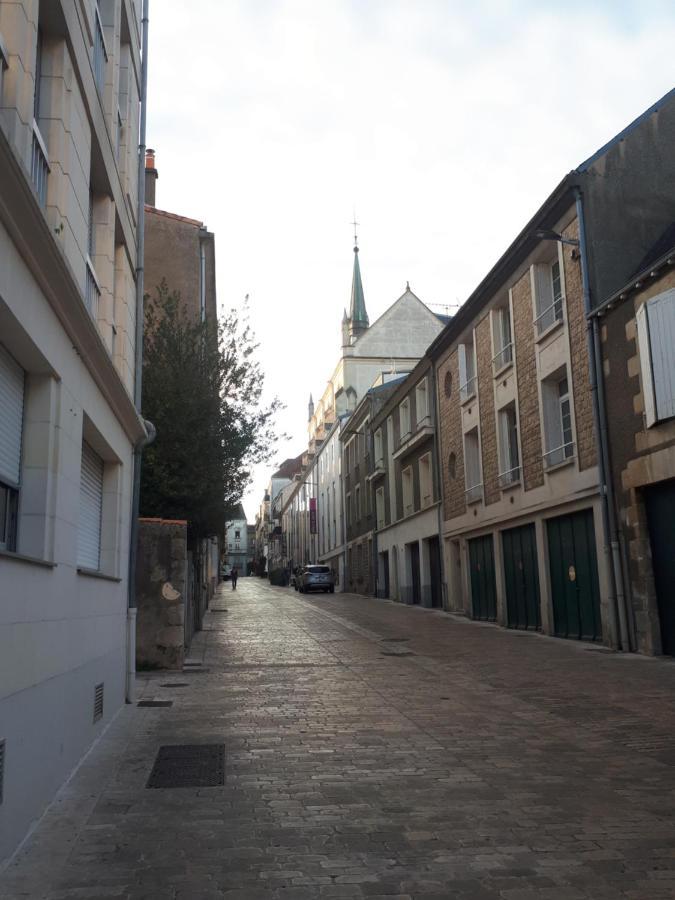 Apartamento Edouard Grimaux Poitiers Exterior foto